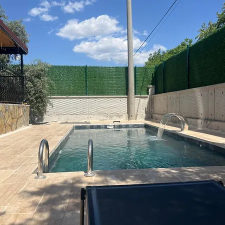 Olive Private Pool