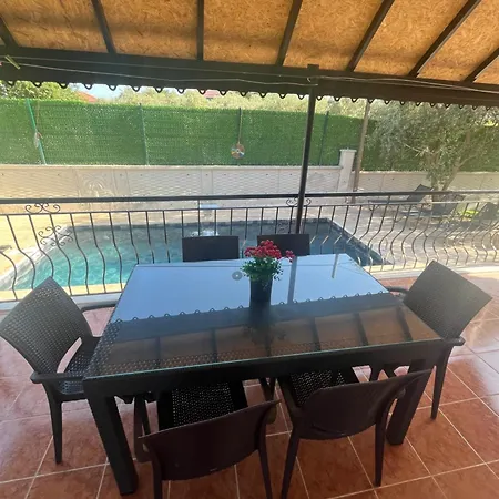Olive Private Pool